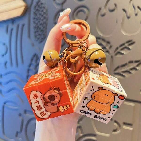 1pc Capybara Magic Cube Keychain - Adorable Cartoon Hyacinth Macaw Keychain, Couple Bag Accessories, Creative Gifts, Christmas Gifts, Gifts For Women, Cute Acrylic Keychain