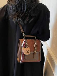 Tas Bahu Desain Niche Serbaguna Gaya Retro Kampus, Ransel Personalisasi Bertekstur Berkualitas Tinggi dengan Kapasitas Besar, Ransel Imitasi Suede yang Indah, Dilengkapi dengan Liontin Beruang Mewah, Cocok untuk Berbelanja, Bepergian, dan Kuliah - Coklat - View 3