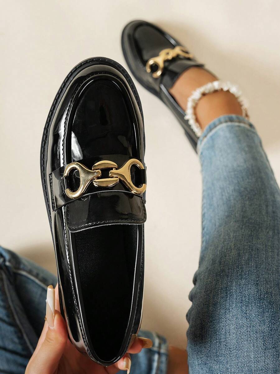 Plus Size Women's Multifunctional Casual Bow Decor Metal Chain Loafers Flat Shoes, Mirror Material, Retro Elegant British Style, Comfortable Soft Oxford Shoes, Black/White/Brown Luster, New Spring/Summer Autumn/Winter 2025 Style - Black - View 1