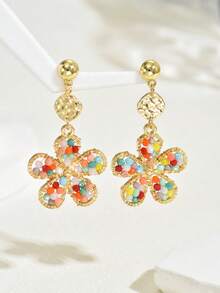 1 Pair Handmade Crystal Flower Drop Earrings, Candy Color Beaded 5-Petal Floral Earrings, Elegant High-End Artificial Crystal Flower Dangle Earrings, Suitable For Women's Daily, Vacation, Party Wear (Bead Color & Position Random)