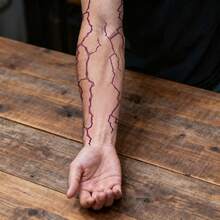 ملصق وشم مؤقت مقاوم للماء بتصميم البرق الأرجواني لليد، لفترة طويلة