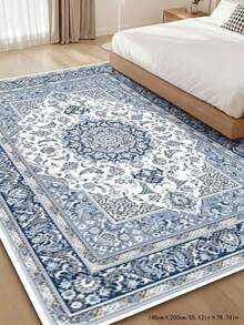 1 pièce Tapis vintage à fleurs bleues, ce grand tapis vintage à fleurs présente un motif inspiré haut de gamme dans un schéma de couleurs bleu et blanc frais qui élève instantanément n'importe quel espace ordinaire à un look de showroom élégant. Matériau doux avec une sensation agréable sous les pieds, convient pour le salon, la chambre à coucher et d'autres zones de décoration. Décoration de Noël