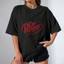 Chic Black T - Shirt For Women: Flaunt Your Love For Dr. Pepper - 帶有紅色圖案的黑色T卹 - 查看 6