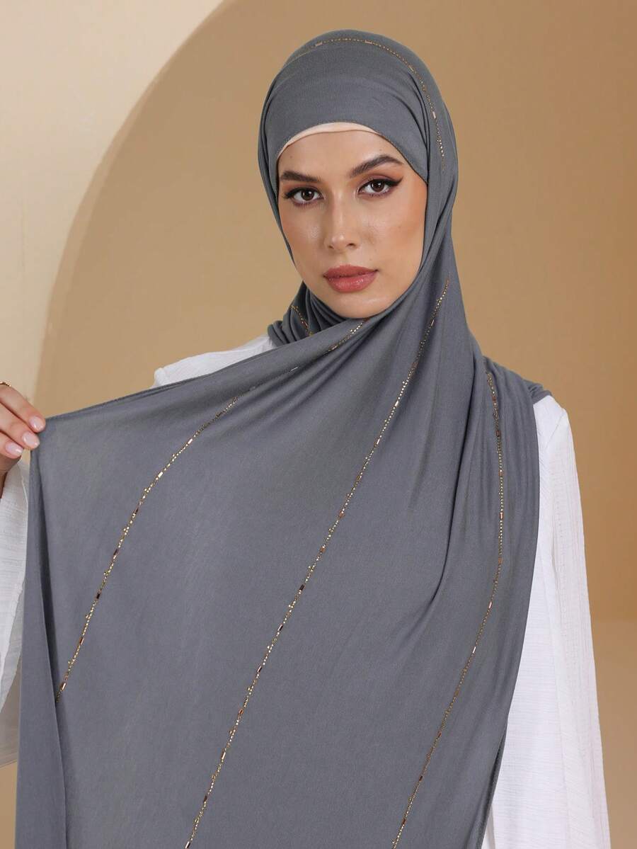 1条女士纯色针织水钻柔软头巾，阿拉伯风格休闲长围巾，保守纯色头巾，适合日常穿着。 - 深灰色 - 查看 1