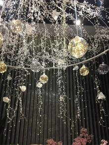 水晶钻石花环、树枝工艺品、DIY手工制品。是婚礼和家居装饰的理想节日装饰品，适用于求婚、订婚、婚礼、新娘送礼会、生日等场合。 - 彩色 - 查看 4