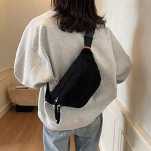 女士毛绒胸包，大容量 2025 新款秋冬小众设计女士斜挎腰包 - 黑色 - 查看 7