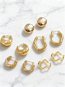 Fashionable Minimalist Asymmetrical Geometric Water Drop, Oval, Round Wave Pattern Golden Stud Earrings For Women, Suitable For Daily Wear, Holiday Gift For Christmas, Halloween