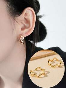 Fashionable Minimalist Asymmetrical Geometric Water Drop, Oval, Round Wave Pattern Golden Stud Earrings For Women, Suitable For Daily Wear, Holiday Gift For Christmas, Halloween