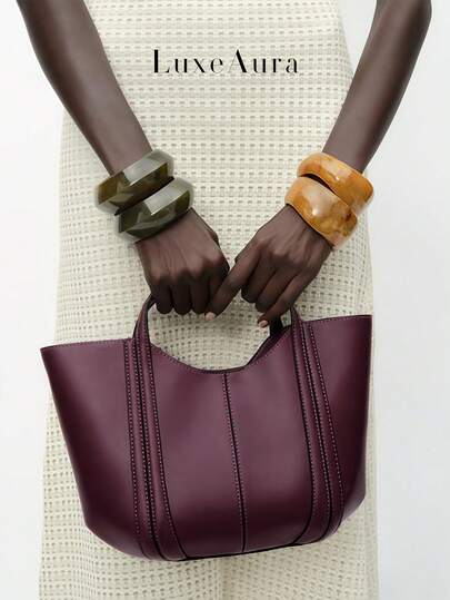 Nova bolsa tote feminina casual para o dia a dia com decoração de costura, bolsa de ombro moderna para o dia a dia, viagens e compras