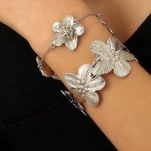 Women Pendant Necklaces