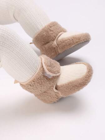 Tjocka varma 0-1 år gamla spädbarnsskor strumpor plysch småbarn mjuka sula nyfödda skor, höst/vinter