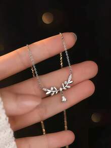 S925 Sterling Silver Rhinestone Four-Leaf Clover Necklace Women's Light Luxury Design Niche Light Luxury Fresh And Simple Clavicle Chain Wedding Engagement Bridal Jewelry Valentines