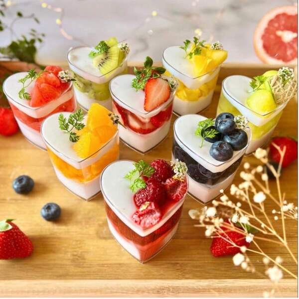 25/50/75 Stück 150ml Dessertbecher (Bitte bestätigen Sie die Spezifikation und Größe vor dem Kauf), Kunststoff Party Dessertbecher, geeignet für Desserts, Pudding, Käsekuchen, Mousse, Kuchen Dekoration und so weiter, wiederverwendbar, geeignet für Partys, Geburtstage, Hochzeiten, Halloween, Neujahr, Weihnachten.