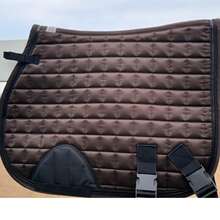 Horse Training Saddle Pad With Detachable Elastic Band And Fur Band, Enhances Hind Leg Flexibility, Easy To Clean - Can Be Used As Regular Saddle Pad Or Training Pad With Attachable Elastic And Fur Bands