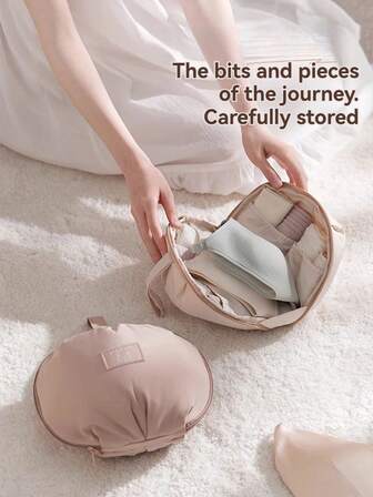 1 Women's Lingerie Storage Bag, Lightweight And Portable, With Multiple Compartments Designed To Effectively Store Bras And Underwear, A Portable Women's Lingerie Accessory Storage Bag With Options For Carrying And Hanging.