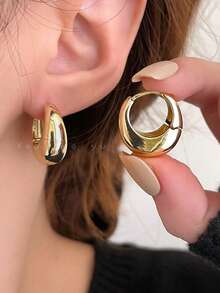 Fashionable Minimalist Asymmetrical Geometric Water Drop, Oval, Round Wave Pattern Golden Stud Earrings For Women, Suitable For Daily Wear, Holiday Gift For Christmas, Halloween