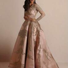 Elegant Pink Sequin Gown For Women - One-Shoulder, Long Sleeve, Flowing Design With Golden Leaf Embellishments, Perfect For Formal Events, Weddings, And Special Occasions, Formal Evening Wear | Sophisticated Style | Intricate Embroidery - Golden - 查看 4