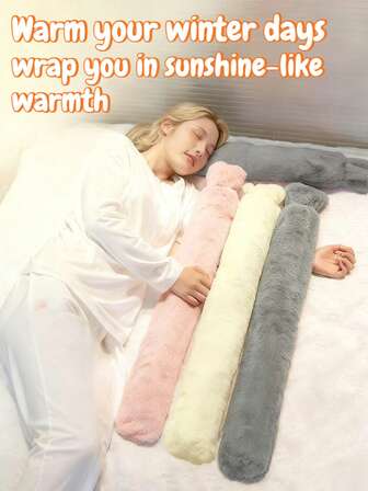 심플한 단색 핫 워터 보틀, 따뜻한 브라운, 밝은 회색 및 기타 색상으로 제공됩니다. 부드럽고 피부 친화적인 플러시 천, 섬세하고 편안한 촉감. 길쭉한 디자인은 허리 및 목과 같은 다양한 신체 부위를 유연하게 감싸 넓은 따뜻함을 제공합니다. 오래 지속되는 보온성으로 겨울 추위를 없애고 가정 휴식, 사무실 작업, 여성의 생리 기간 따뜻함, 노인 겨울 단열 및 추위에 민감한 그룹을 따뜻하게 유지하는 데 적합합니다.