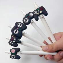1 Stücke / 3 Stücke / 5 Stücke / 10 Stücke kreative Spielcontroller Kugelschreiber in runder Form, ein süßer und attraktiver Druckknopf-Schreibstift mit hoher Qualität, ein verspielter und niedlicher schwarzer und weißer Spielcontroller, Schulmaterial, Schreibstift für Lehrer, Büromaterial