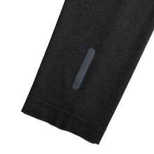 Under Armour UA SEAMLESS STRIDE 1/4 拉链男士简约柔软立领长袖T恤，修身剪裁，适合日常穿着和骑行，1378168-001 - 黑色 - 查看 3