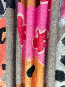 [满印] [轻薄] [毛衣] 休闲可爱小狗图案圆领长袖针织时尚轻薄毛衣 女款 秋冬 - 卡其色 - 查看 4