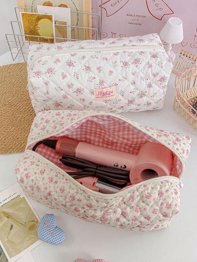 1Pc Cute Strawberry Pattern Print Hair Dryer Storage Bags Hair Curler Storage Bags For Travel Portable Hair Dryer Storage Bag Multifunctional Cosmetic Bag Cosmetic Storage,Hair Care Essential Oil Storage Bag ,Travel Toiletry Bag Handbag Dustproof Large Capacity Electric Curling Wand Straight Plate Clip Protective Cover Hair Dryer Storage Travel Essentials
