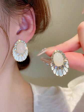 1 Pair Vintage Pearl & Rhinestone Earrings, Elegant For Women's Party Wear