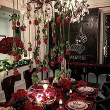 6 peças (5 Rosas Vermelhas + 1 Rolo de Linha Transparente) / 11 peças (10 Rosas Vermelhas + 1 Rolo de Linha Transparente), Decoração Floral Romântica de Rosas Vermelhas Penduradas, Acompanha 15M de Linha Transparente, Adequado para Arco de Casamento e Decoração de Teto, Chá de Panela, Decoração de Mesa para Festa do Dia dos Namorados, Tema de Princesa, Centros de Mesa de Casamento, Decoração de Bottom de Festa