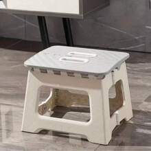 Taburete plegable portátil de plástico con asa, adecuado para exteriores, hogar, patio y múltiples escenarios, silla plegable, reposapiés, silla de pesca, silla de camping, silla de clase de invierno, silla de viaje, taburete de baño, taburete plegable compacto