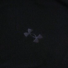Under Armour UA Rush Seamless Legacy LS 男士休闲柔软舒适圆领长袖T恤，修身日常打底衫，1379282-001 - 黑色 - 查看 5