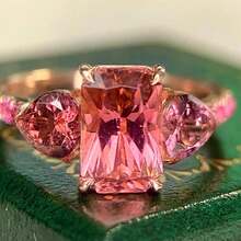 خاتم وعد أنيق ومصقول للنساء من النحاس - مربع زركونيا مكعب وردي لامع - مثالي للخطوبة أو الزفاف أو هدية عيد الحب