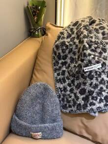 1 Set High-Quality Reversible Warm & Fashionable Casual Applique Beanie & Scarf Set Accessories For Winter