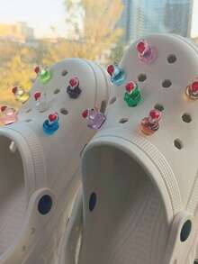 12 PIEZAS Decoración navideña para zapatos, decoración de zapatos que brillan en la oscuridad, encantos de pato para zapatos, encantos de decoración navideña para sandalias y zapatillas, decoración de zapatos linda para zapatos de mujer, regalo especial de Navidad para familias y amigos, idea de regalo en la moda de zapatos - Multicolor - Ver 6