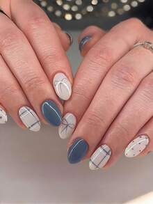 Bộ 24 móng giả ngắn hình bầu dục chấm bi màu xám nhạt, dễ thương và tinh tế. Thích hợp cho các cô gái cá tính, phụ nữ công sở, các buổi họp mặt, hẹn hò, sử dụng hàng ngày và các bữa tiệc. Dụng cụ làm móng - Nhiều màu - Xem 8