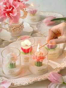 Nến thủy tinh hình hoa tulip với đường kính 6,5cm/2,56in và chiều cao 8cm/3,15in. Đây là một cây nến thơm hoa tulip thủ công lớn và đẹp mắt. Có thể dùng làm vật trang trí để bàn hoặc trang trí nhà cửa. Thích hợp cho các bữa tiệc, Giáng sinh, Ngày lễ tình nhân, Halloween và các dịp trang trí lễ hội khác. Đây cũng là một món quà tuyệt vời cho người yêu và người thân. - Nhiều màu - Xem 1