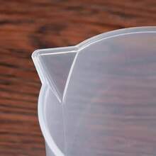 1 cái. Cân chính xác, nhiều kích cỡ khác nhau. Thiết kế tiện dụng, dễ vệ sinh và bảo quản, kèm cốc đong có vạch chia, cốc đong bằng nhựa, dụng cụ đong dụng cụ nhà bếp và làm bánh. Dễ sử dụng; Kích thước nhỏ gọn; Sạch sẽ và hợp vệ sinh. - Nhiều màu - Xem 7