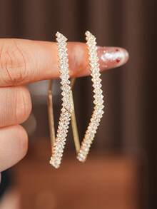 2 Stücke elegante funkelnde silberne Nadel Strass Diamant Ohrringe, luxuriöses schickes modisches vielseitiges Ohrstecker Design, geeignet für Party, Veranstaltung, Kleider-Kombinationen