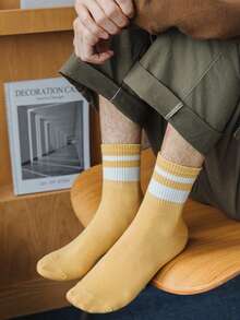 3 Pairs Men's Socks, Wrinkle-Resistant, Striped Mid-Calf Socks, Comfortable, Breathable, Odor-Resistant, Versatile & Stylish. Randomly Shipped.