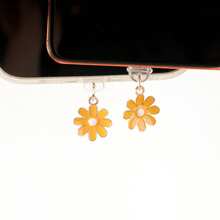 1 pieza Encanto de margarita amarilla/Tapón antipolvo para puerto de carga de teléfono móvil/Colgante decorativo/Adecuado para iPhone/Tipo-C/Conector Android