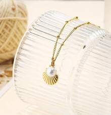 Women Pendant Necklaces