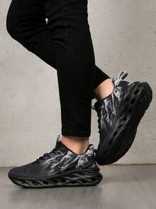 Zapatillas deportivas casuales para exteriores con suela asimétrica pintada a mano, patrón de camuflaje, transpirables y cómodas, adecuadas para adolescentes, estudiantes, todo el año