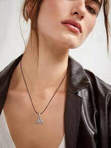 Women Pendant Necklaces