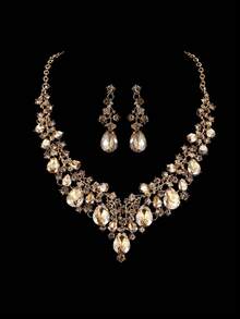 1 Set: 1 Pair Earrings + 1 Necklace With Flower Design, Elegant Vintage Style, Sparkling Diamond Jewelry Set For Women, Suitable For Party, Gift For Girl/Lady