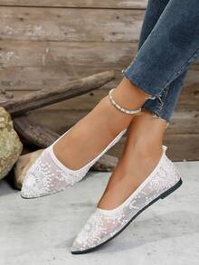 Women's Fashion Solid Color Lace Hollow Floral Pattern Pointed Toe Flat Slip-On Shoes, Comfortable Classic Versatile For All Seasons, Soft And Comfortable, Excellent Experience - White - View 2