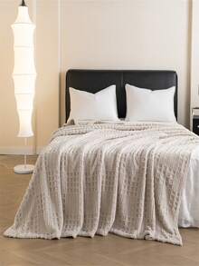 1pc Solid Color Striped Plaid Soft Warm Fleece Blanket, Suitable For Bedroom, Room Decor, All Seasons, Gift, Comfortable Soft Ladies Throw Blanket, Machine Washable, Modern Style, Multi-Purpose, Soft Texture, Suitable For Bed, Sofa, Travel, Office, Christmas, Halloween, Mother's Day, Wool Blanket Gift, Camping Blanket, Oversized Tasseled Faux Fur Flannel Throw Blanket, Leisure Nap Blanket, Office Small Throw