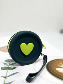 1 pieza Monedero de silicona de estilo simple, bolsa de almacenamiento de gran capacidad y forma redonda, bolsa de color sólido, adecuada para auriculares, cables de datos, lápiz labial, monedas, llaves, etc., tacto suave, fácil de limpiar y cuidar, simple y ligera, espacio razonable, alta portabilidad, adecuada para el hogar, el trabajo, las salidas y los viajes.