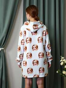 1pc Customized Face Print Soft & Comfortable Flannel Hooded Nightgown, A Unique Gift - White - View 4