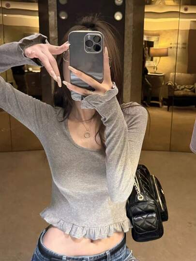 เสื้อสเวตเตอร์คอกลมผ้าถักไม้ไผ่ยืดหยุ่นสีเทา แต่งระบาย/จีบริม