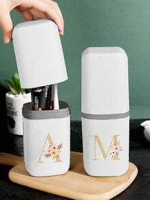1 hộp đựng bàn chải đánh răng di động hình chữ cái A-Z, giúp giữ bàn chải đánh răng sạch sẽ và tiện lợi mang theo! Giá đựng bàn chải đánh răng du lịch, nắp cốc đựng bàn chải đánh răng di động, thích hợp cho du lịch, cắm trại, công tác và đi học, cốc đựng bàn chải đánh răng đa chức năng, cốc rửa tay du lịch, bộ đựng bàn chải đánh răng và đồ dùng vệ sinh cá nhân, hộp đựng đồ dùng vệ sinh cá nhân đơn giản, vật dụng cần thiết khi đi du lịch, phụ kiện phòng tắm, đồ dùng gia đình và đồ dùng lưu trữ (Màu trắng) - Nhiều màu - Xem 6