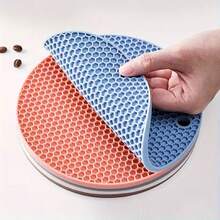 1/4pcs Heat Insulation Round Honeycomb Silicone Placemat - Non-Slip Pot Holder, Easy To Clean, High Temperature Resistant Table Mat - For Home Kitchen Dining Table Decor - Suitable For Everyday Use - Perfect Gift For Housewarming - Multicolor - View 5
